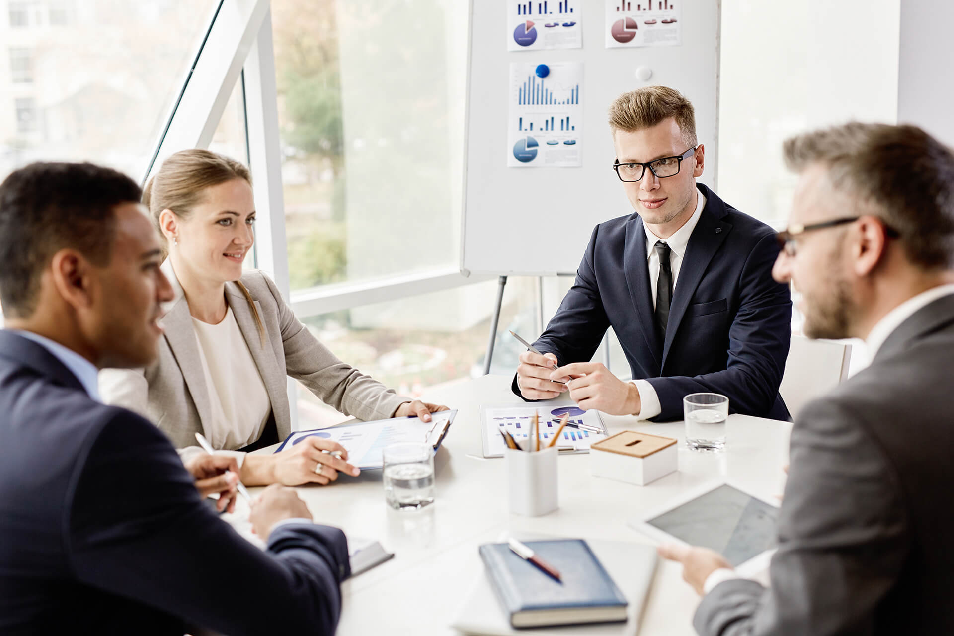 business meeting PHW694U